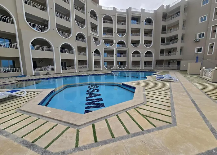 Skysea Luxury Sea View Rooftop Pools