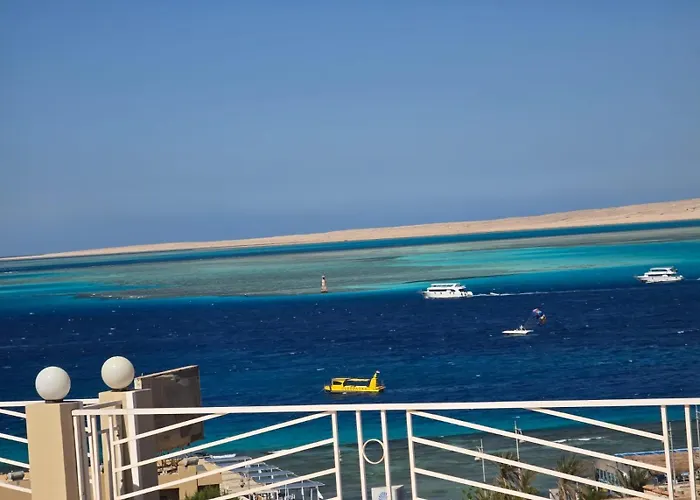 Skysea Luxury Sea View Rooftop Pools Hurghada